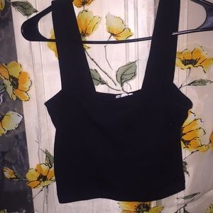 Black square neck tank top 🌺